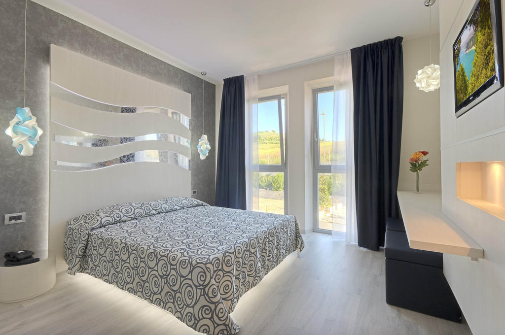 La Perla Hotel Camerano Room photo